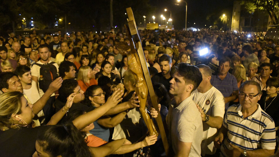 Ignacio, el sacerdote que junta una multitud en el Vía Crucis - Trends ...